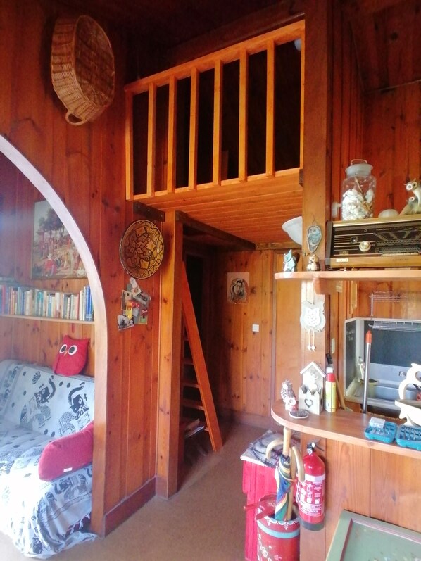 Interior - Beautiful mountain chalet, overlooking Lake Garda, near Verona Free Wifi (Spiazzi)