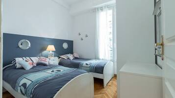 2 chambres, fer et planche à repasser, Wi-Fi gratuit, draps fournis