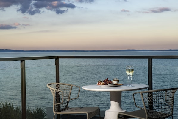Deluxe Room, 1 King Bed, Oceanfront | View from room