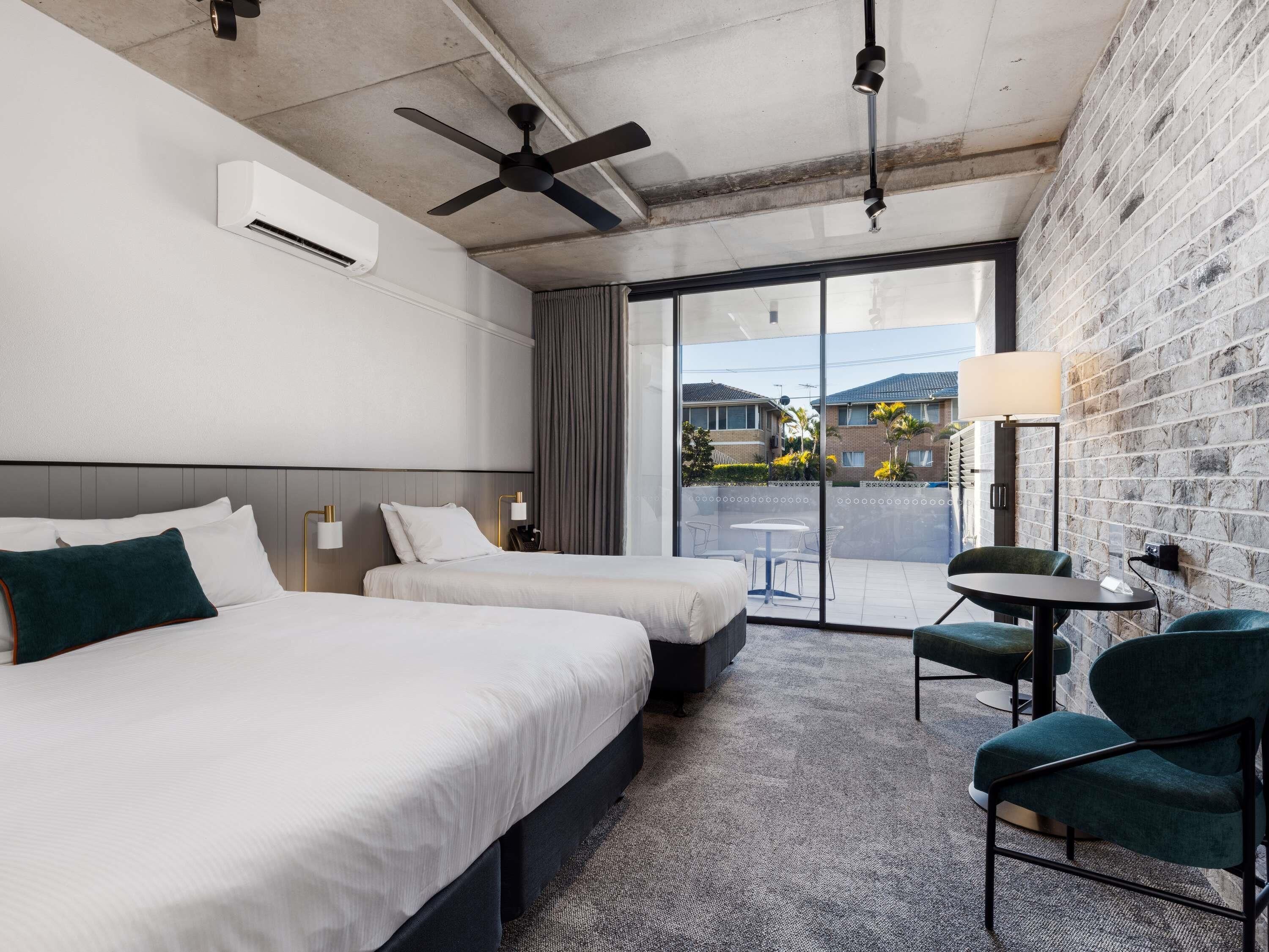 ห้องคลาสสิก, เตียงคิงไซส์ 1 เตียง | มินิบาร์, ตู้นิรภัยในห้องพัก, โต๊ะทำงาน, ห้องเก็บเสียง