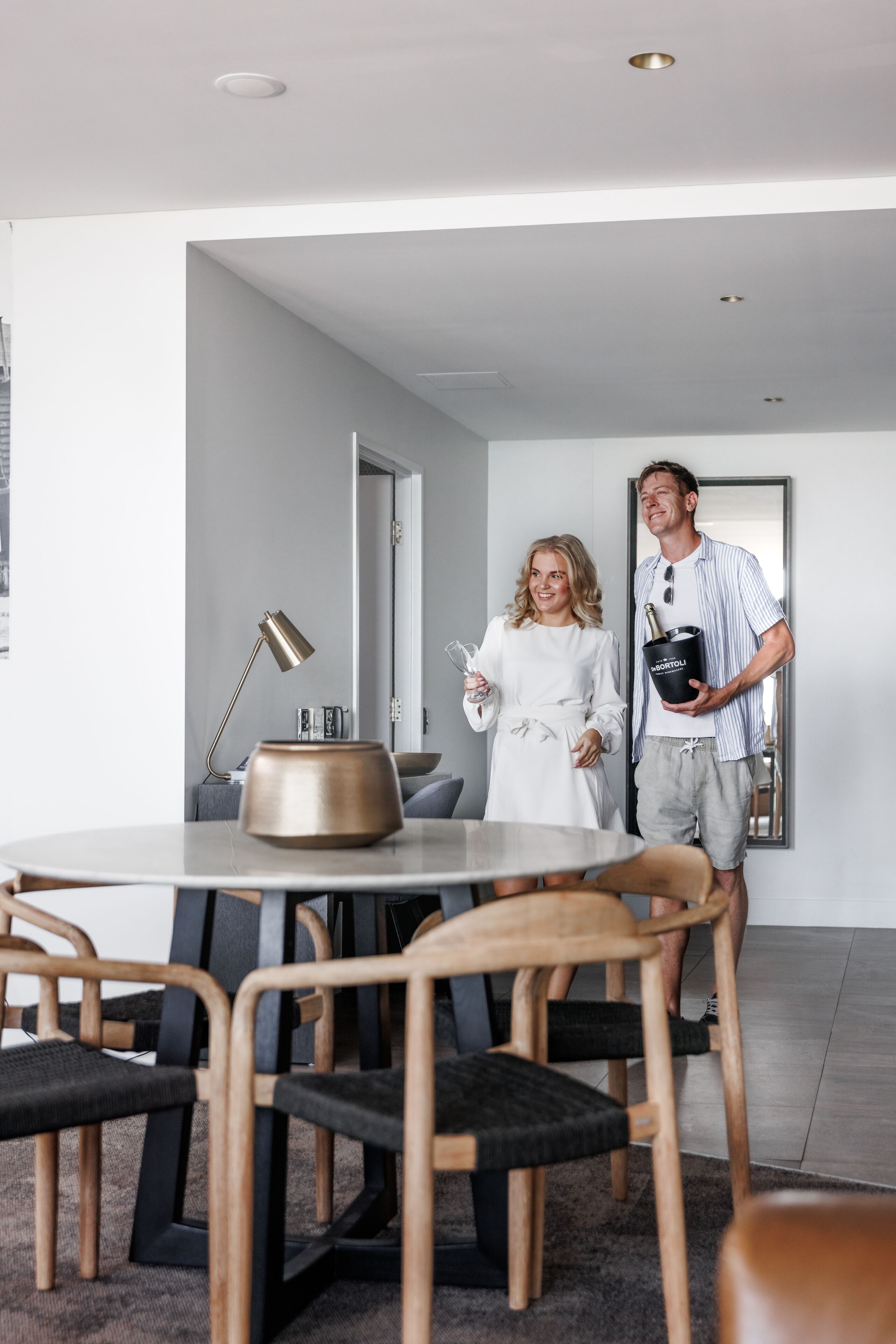 deluxe room, 1 king bed, oceanfront | minibar, in-room safe, desk, soundproofing