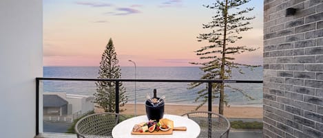 Deluxe Room, 1 King Bed, Oceanfront | Terrace/patio