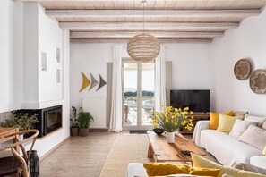 تلفزيون ذكي، مدفأة، مشغل دي في دي، طابعة