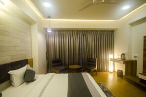 Superior-Zimmer | 1 Schlafzimmer, Zimmersafe, Schreibtisch, schallisolierte Zimmer