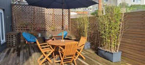 屋外ダイニングエリア