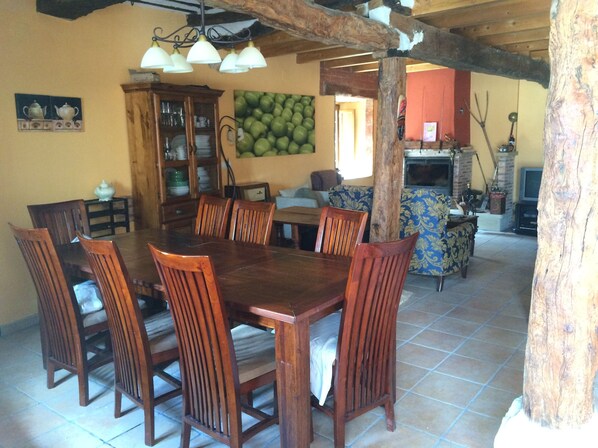 Dining - Rural house in Llano de Bureba (Llano de bureba)