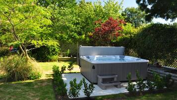 Masajes de tejido profundo, masajes deportivos, masajes