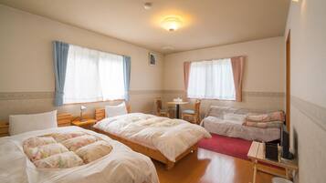 Twin Room, Non Smoking, Shared Bathroom (No meal) | Down duvets, desk, free WiFi, bed sheets