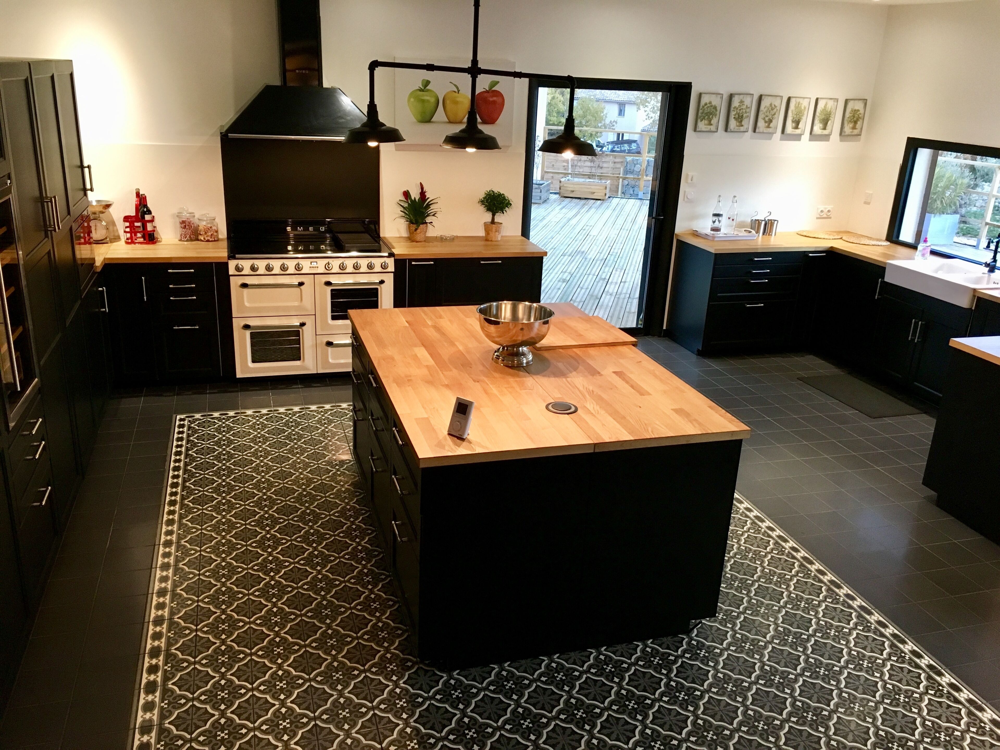 Villa Sud Ardèche Les Vans High Standing facing south, private swimming pool, wooded garden