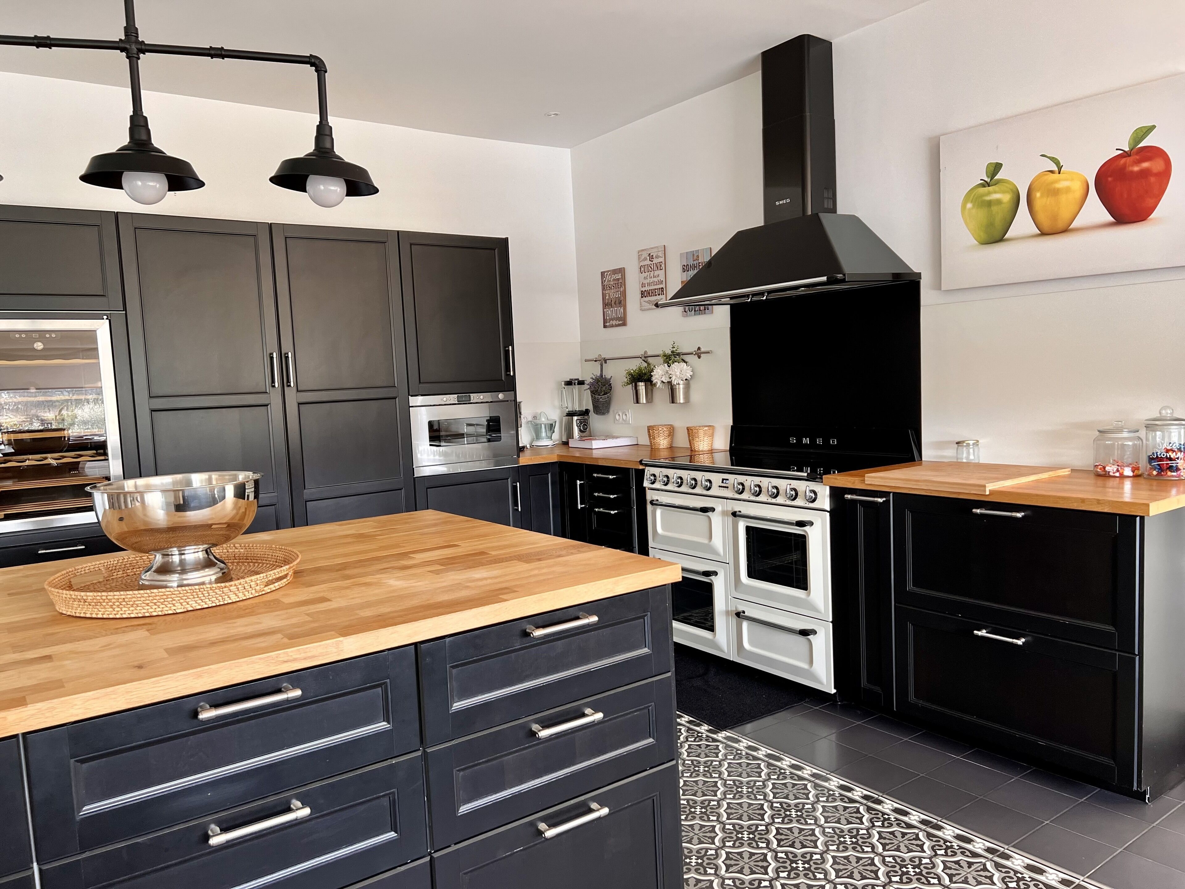 Villa Sud Ardèche Les Vans High Standing facing south, private swimming pool, wooded garden