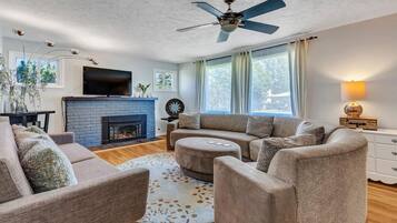 TV, fireplace, offices
