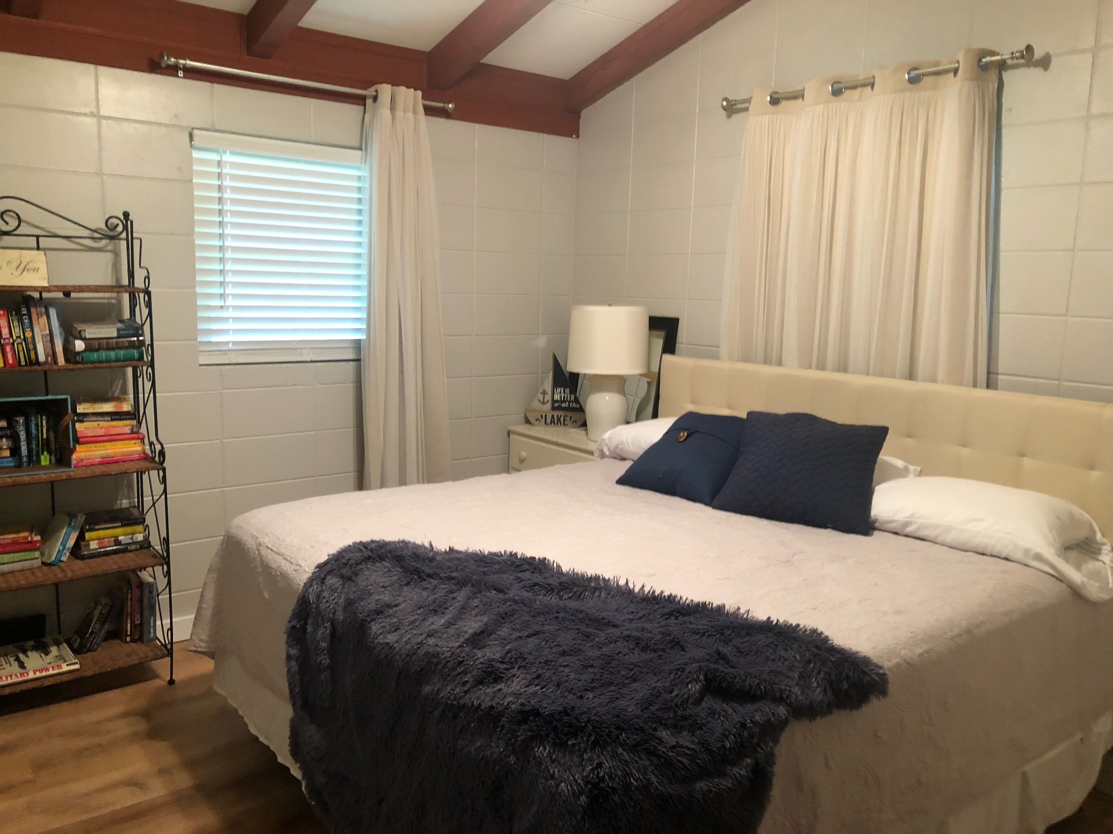 Booking now for Auburn football games and holidays!