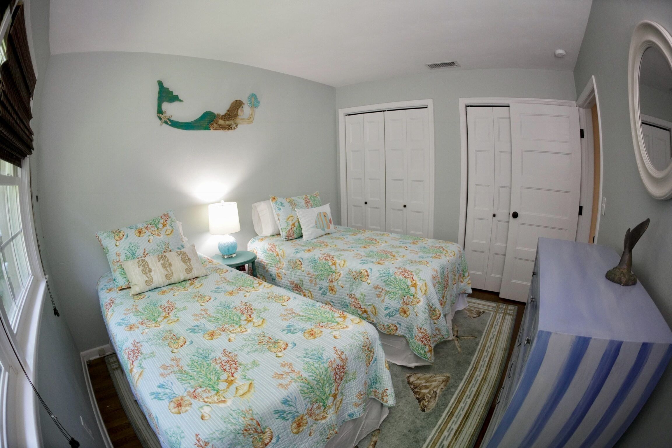 Breezy, Quaint, and Dog- Friendly North End duplex. 