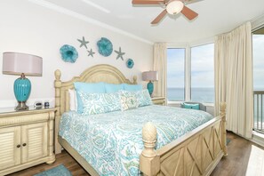 2 bedrooms, iron/ironing board, free WiFi, bed sheets - Sunny & cheerful beachfront getaway w/private balcony! ☀️ (Destin)