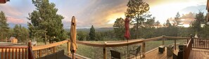 Property grounds - Charming log cabin in the mountains. (Florissant)
