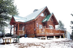 Exterior - Charming log cabin in the mountains. (Florissant)