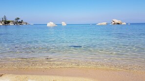 Camastros y toallas de playa 