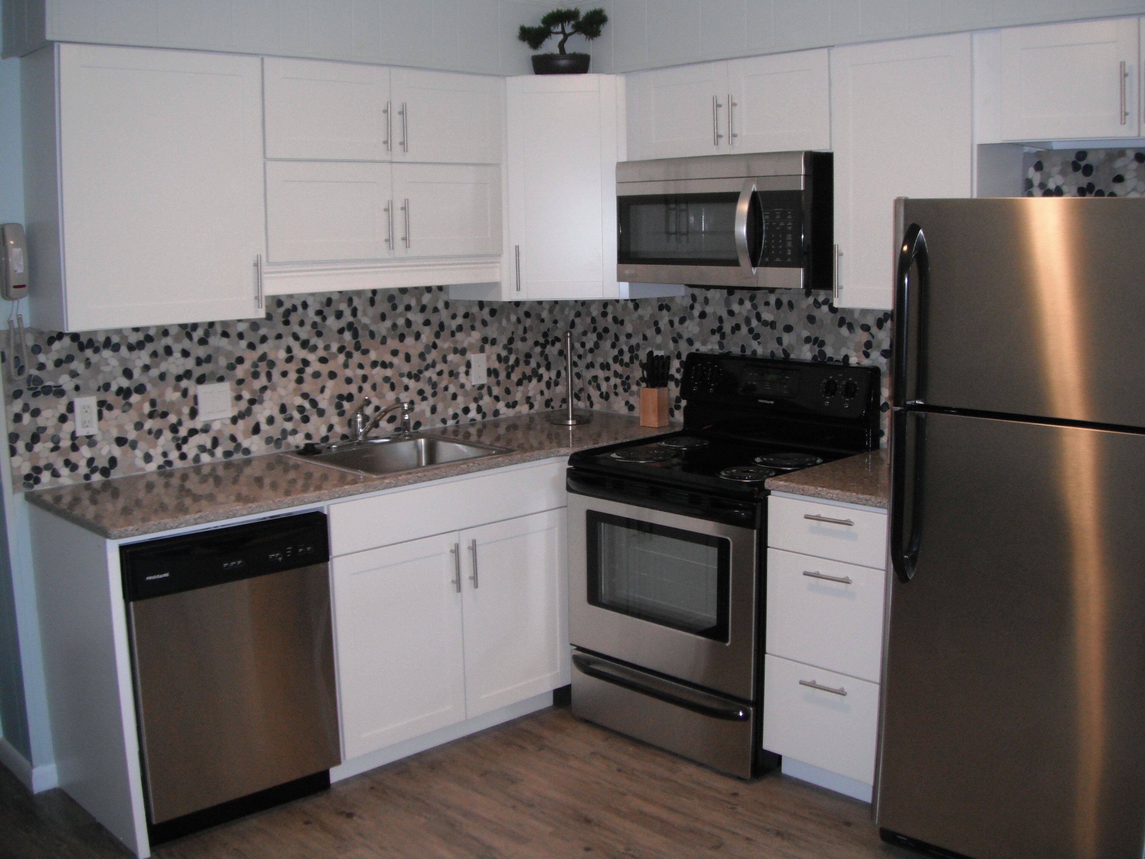 Nov - Feb only 2000 per mth plus tax and fees.  Get out of the cold!  Book now.