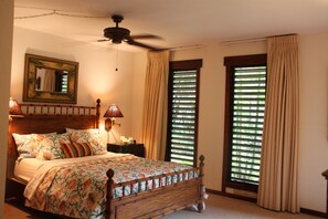 1 bedroom, iron/ironing board, WiFi, bed sheets - Beaches, Eats, Shops, Trees, Flowers, Frogs, Birds: Go Native!  (Koloa)