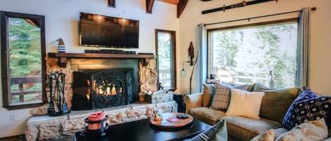 Smart TV, chimenea, videojuegos, reproductor de DVD