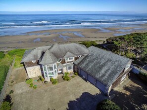 Exterior - Ocean Front Home With Spectacular Views! Dog Friendly! (Seal Rock)
