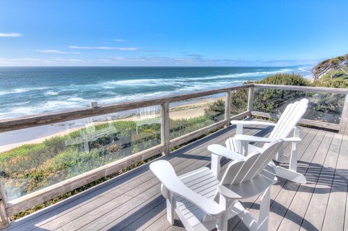 Ocean Front Home With Spectacular Views! Dog Friendly!