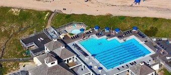 ☀️Oceanside getaway -  pool & hot tub. August & Sept available!☀️