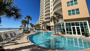 Piscina interna, piscina externa