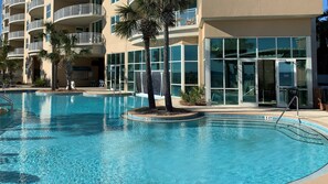 Piscina interna, piscina externa