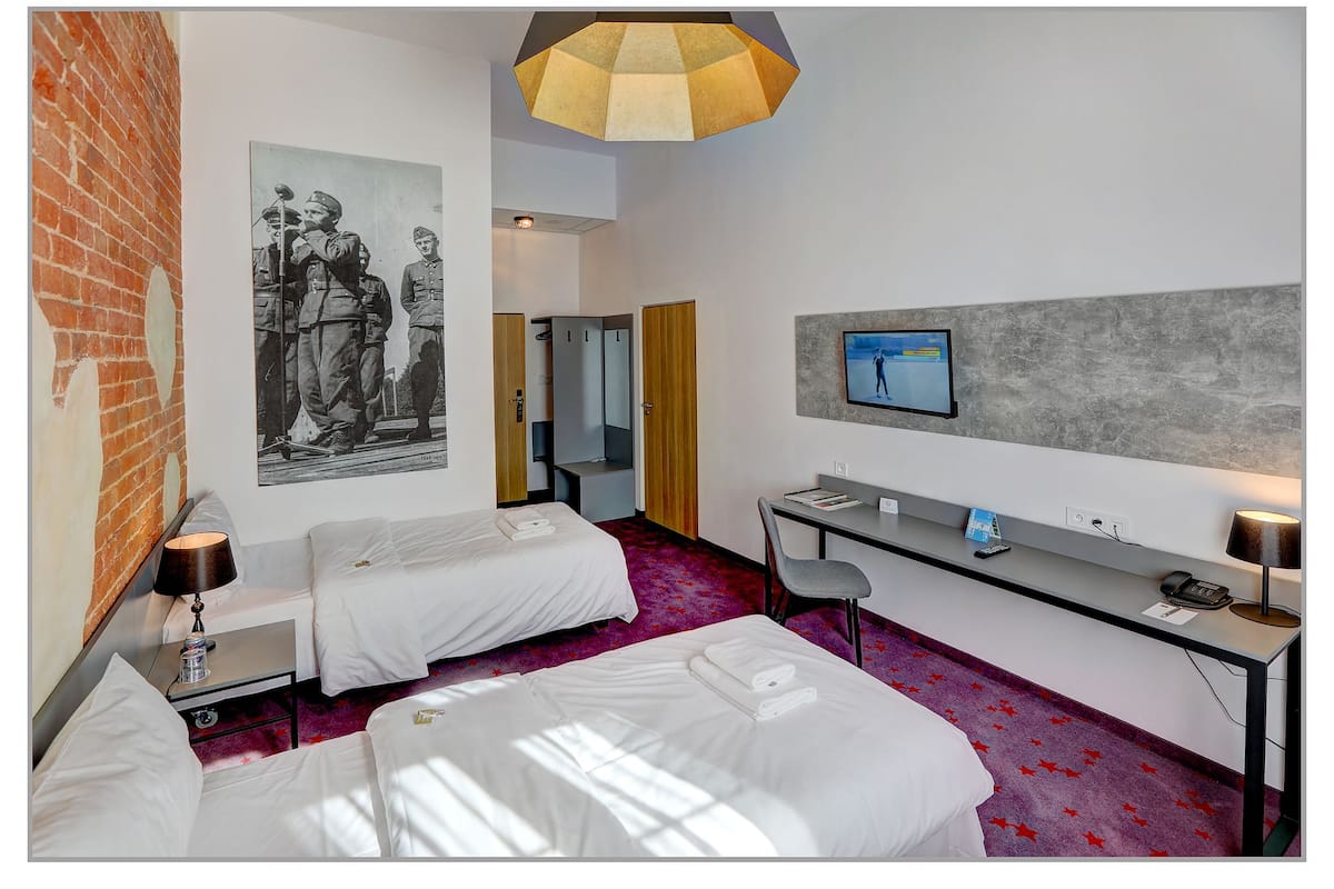 Twin Room, 2 Twin Beds | In-room safe, desk, soundproofing, iron/ironing board