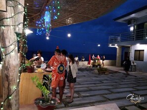 Breakfast area - Hostel Oslob Anglers Hub Resort (Oslob)