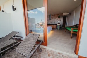 Room, 1 King Bed | Minibar, in-room safe, soundproofing, free WiFi - KAEN Apartments (Cemagi)