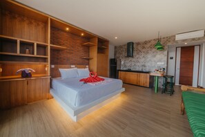 Room, 1 King Bed | Minibar, in-room safe, soundproofing, free WiFi - KAEN Apartments (Cemagi)
