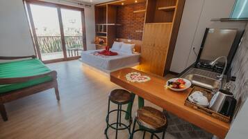 Minibar, in-room safe, soundproofing, free WiFi