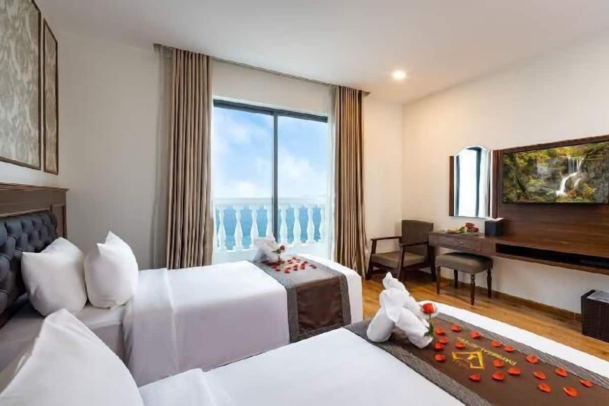 Minibar, in-room safe, desk, blackout drapes