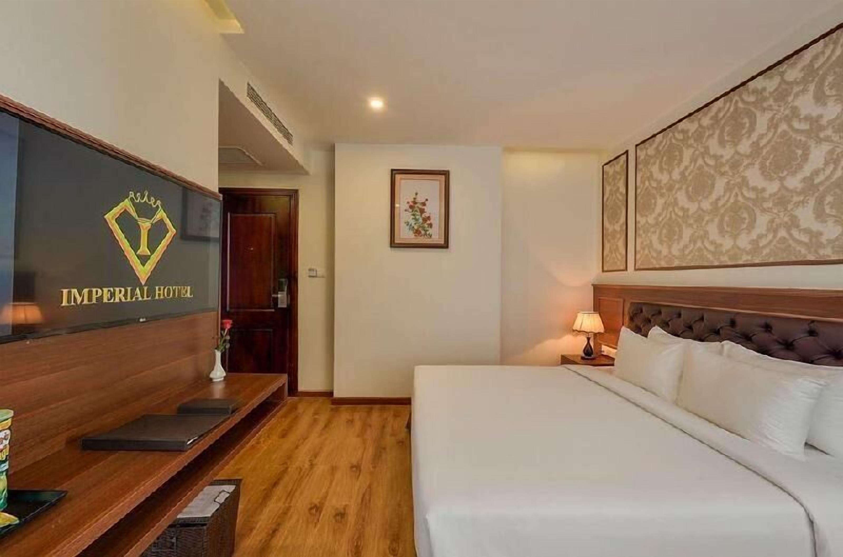 Minibar, in-room safe, desk, blackout drapes