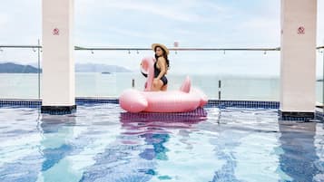 Outdoor pool, pool loungers