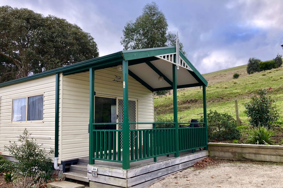 2 Bedroom Cabin (Cabin 15 & Cabin 16) | Balcony