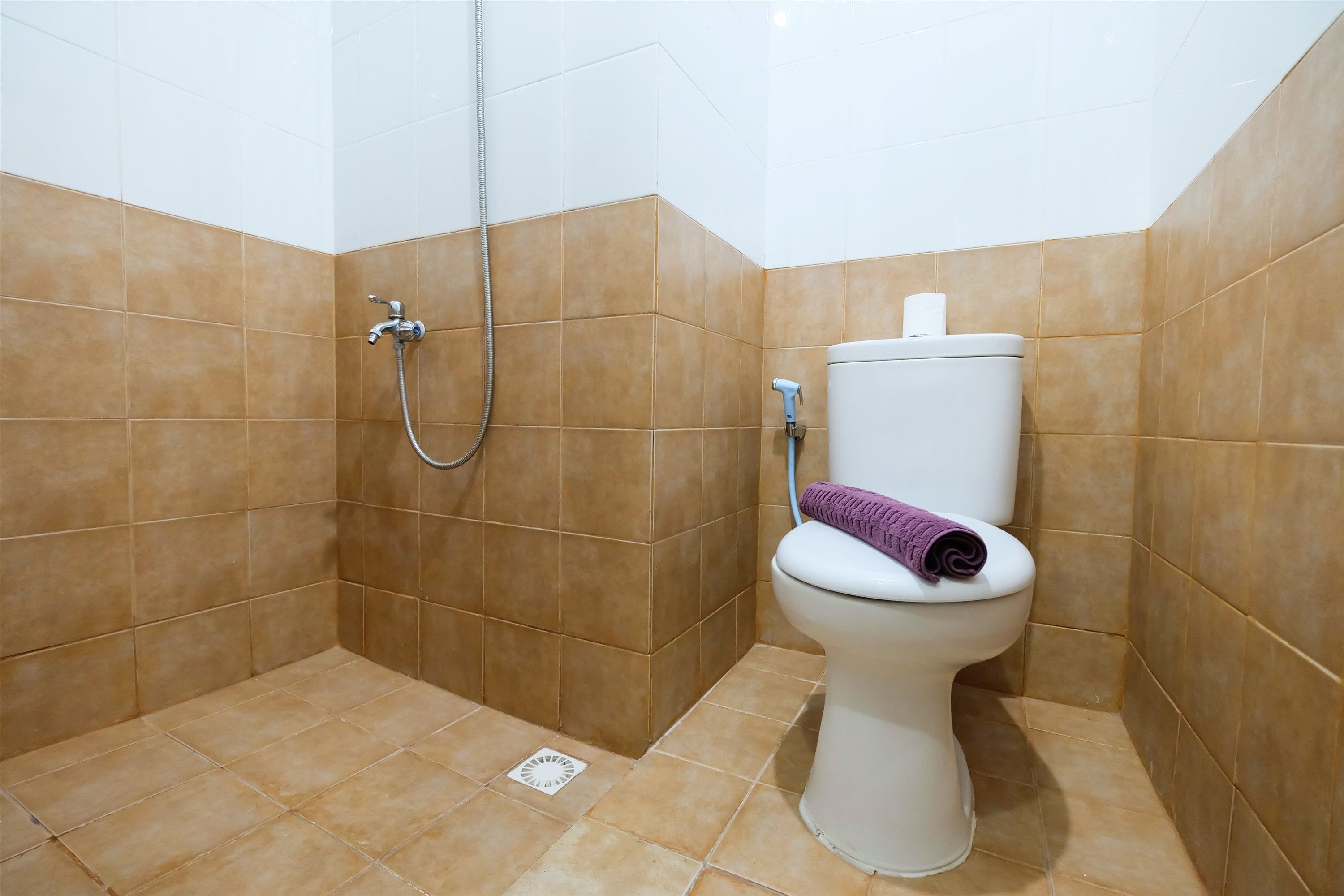 Estúdio | Banheiro | Chuveiro, produtos de toalete grátis, toalhas de banho 