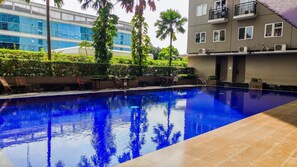 Kolam renang outdoor