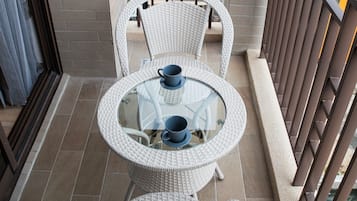 Habitación cuádruple estándar, 2 camas matrimoniales, baño en la habitación | Balcón