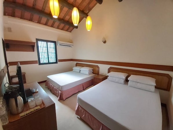 Soundproofing, free WiFi - Kenting Youth Activity Center (Hengchun)