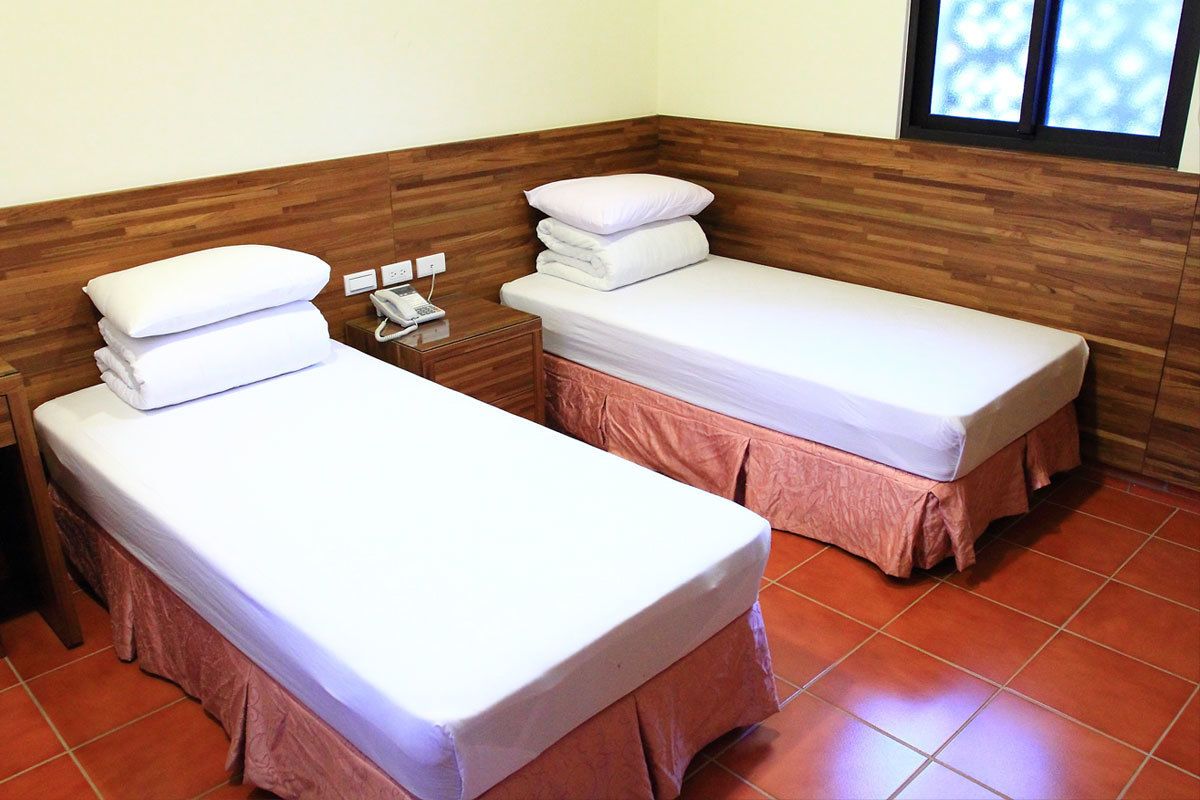 superior twin room | soundproofing, free wifi