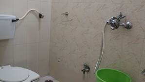 Buồng tắm vòi sen 