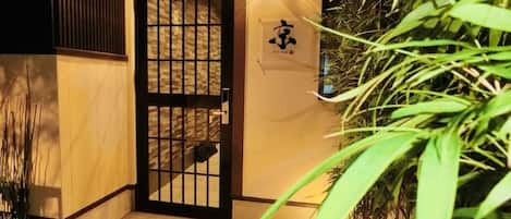 Basic Apartment | Garden view