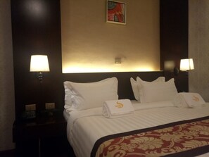 Premium bedding, minibar, in-room safe, desk - Sherar Addis Hotel (Addis Ababa)
