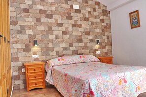 3 dormitorios, tabla de planchar con plancha, wifi y ropa de cama