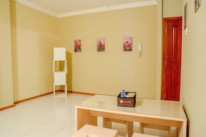 In-room dining - 3 Bedrooms Apartment Grand Palace Kemayoran by Travelio (Jakarta)