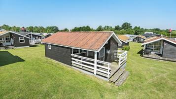 Family Cabin, 2 Bedrooms | Terrace/patio