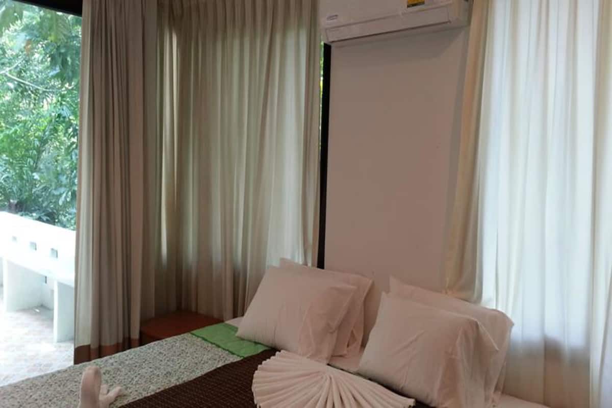 Deluxe Double Room | 1 bedroom, blackout drapes, free WiFi